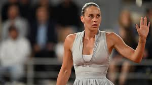 Two Ukrainians, one semifinal: A quarterfinal heavy with meaning