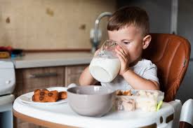 Diunggah ke kesehatan & kedokteran — 11 bulan yang lalu. Cara Mudah Membuat Anak Menyukai Minum Susu