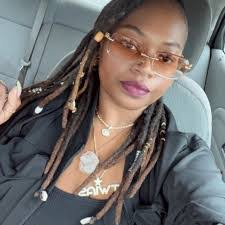 Janice Conquest's Instagram, Twitter & Facebook