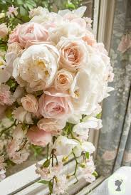 Ivory And Blush Pink Teardrop Bouquet Flower Bouquet Wedding Pinterest Wedding Flowers Teardrop Bouquet