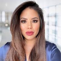 Jennifer Lambrecht's Instagram, Twitter & Facebook