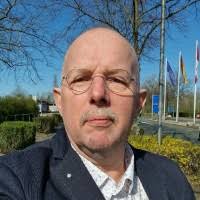 900+ "Poelstra" profiles