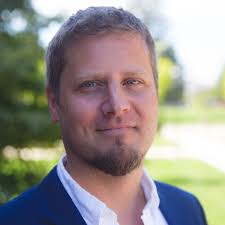 Justin Eck's Instagram, Twitter & Facebook