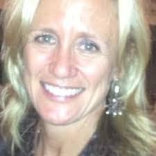 Dina Robinson's Instagram, Twitter & Facebook