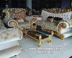 Tempat tidur anak model rumah, sangat cocok untuk buah hati anda. Model Kursi Tamu Kaki Lengkung Mewah Furniture Ruang Tamu
