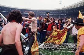 Scottish fans invade the wembley pitch after beating england in 1977. Top Five England V Scotland Moments The Sun