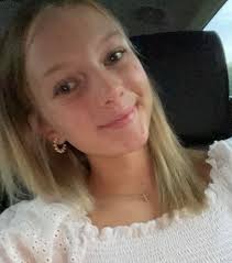 Hi, my name is Isabella! I live