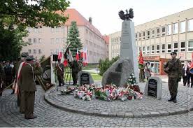 Rocznicę wybuchu powstania warszawskiego 1944. 77 Rocznica Wybuchu Powstania Warszawskiego Oficjalny Serwis Internetowy Miasta Elblag