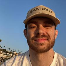 Max Goodrich's Instagram, Twitter & Facebook