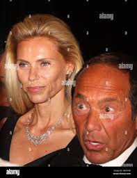 Anna yeager hi-res stock photography and images