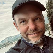 Allie Summers and Chris Warnke's Wedding Website