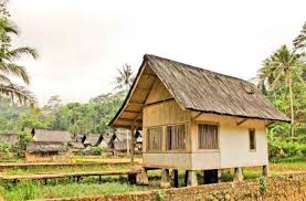 Rumah adat jawa barat yang julang ngapak masih banyak ditemui di daerah tasikmalaya. Mengenal Berbagai Rumah Adat Jawa Barat Blog Qhomemart