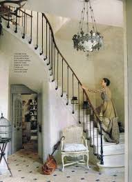 Le Grillon Voyageur Les Enfants Du Marais Escaliers Maison Maison En Pierre Maisons Francaises