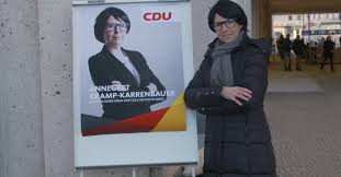 Martin sonneborn erzählt die geschichte von elmar brocken (elmar brok) martin sonneborn, der beste europaabgeordnete der welt, ist der bundesvorsitzende der partei die partei. Martin Sonneborn Verliert Seinen Lieblingsfeind