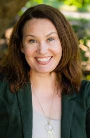 Brandy Fox's Instagram, Twitter & Facebook