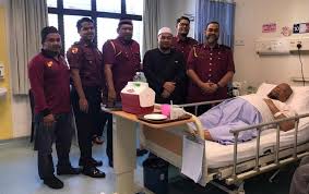 Specialize in medicare, diagnosis and medical care. Showbiz Bob Lokman In Hospital