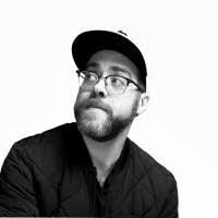 Beth Macaulay's Instagram, Twitter & Facebook