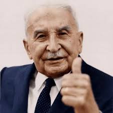 Candi González (@candicandiii)