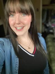 Anyone know what these marks say? 🤷🏻‍♀️ Any thoughts