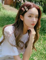 Layered boy cut with volumizing waves and tapered nape with a pure stretch cap. Fashion Wigs 1 Brand Impact On Women Hairstyle Pinkage Moth Wig Cap Handmade Full Wig Ombre Layered Rouge C Curl Perm Most Yarns