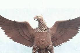 Lagu ini untuk menghormati tentara indonesia yang tewas selama revolusi nasional indonesia. Lagu Gugur Bunga Akhiri Upacara Kesaktian Pancasila Di Lubang