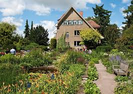 Zwei tage später (freitag) hat bereits spedition angerufen und am montag früh angeliefert. Das Karl Foerster Haus In Potsdam Monumente Online