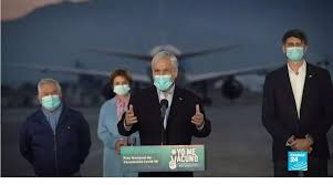 Ahora bien, de acuerdo a lo informado por la autoridad, podrá pedir lectura del pase la autoridad sanitaria o fiscalizadora al controlar la movilidad en una comuna en cuarentena; Un Pase De Movilidad Facilitara En Chile Los Viajes Internos De Vacunados Expreso