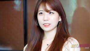 不過lck這種運營game真的超難看 偏偏年輕隊又容易被 06/19 20:33 → masquerade00 : League Of Legends About Lck Mc Park Jee Sun Bang S Girlfriend Not A Gamer