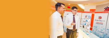 Welcome to the official twitter page of hong leong bank (hlb) and hong leong islamic bank (hlisb). Hong Leong Bank Introduces Pilot Robot Meeter Greeter