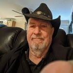 Cari Chaney's Instagram, Twitter & Facebook