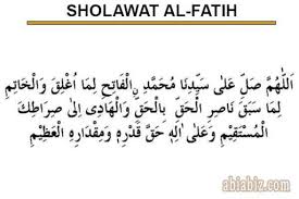 Tiada tuhan yang berhak disembah selain allah, maha suci tuhan yang maha menutupi kesalahan lagi maha besar. Bacaan Sholawat Al Fatih Pembuka Pintu Arsy Abiabiz