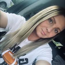 Sonnie Smith's Instagram, Twitter & Facebook