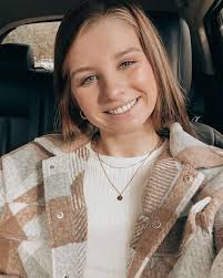 My favorite season🤩🍂 • • • Last pic, best pic