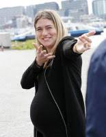 Estavana polman (born 5 august 1992) is a dutch handball player for team esbjerg and the dutch national team. Reni Van Maren