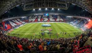 We have allocated points to each yellow (1 point) and red card (3 points) for ranking purposes. Gdy Wisla Krakow Gra Z Legia Warszawa Nie Brakuje Efektownych Opraw Zdjecia Gazeta Krakowska