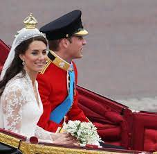 Wir vom hochzeitshaus berlin unterstützen dich dabei. Perfekt Zugeschnitten Kates Brautkleid War Ein Traum Aus Spitze Welt