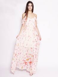 Abito lungo trasparente ripreso in vita con collo alla coreana e plastron plissé con bottoni rivestiti, maniche lunghe, spalle con pieghe e polsini svasati. Abito Lungo In Georgette Con Stampa Farfalle 191tt2391 Rosa Tryme Shop Abiti Lunghi Abiti Abbigliamento