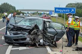 Összeomlott több ház, sokan eltűntek a heves esőzések után. Nott A Balesetek Szama A Hazai Utakon Vezess