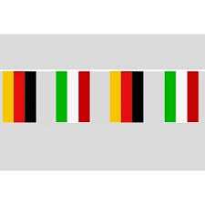 Die nationalflagge und die handelsflagge waren praktisch zweigeteilt, links die farben österreichs rot, weiß und rot, rechts die farben ungarns rot, weiß und grün. Party Flaggenkette Deutschland Ungarn 19 95