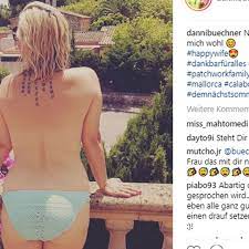 Daniela Büchners Höschen-Foto polarisiert die Fans | STERN.de