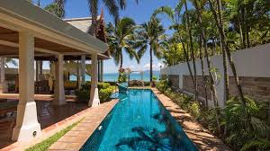 The guest house has an outdoor swimming pool and pool views rooms super clean and the shower was nice and not with good pressure. Luxusvilla Mieten Koh Samui Villanovo