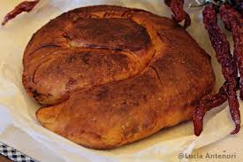 I peperoni cruschi di parco verde sono una sorpresa per il palato: Focaccia Con Peperoni Cruschi Ricetta Lucana Quella Lucina Nella Cucina