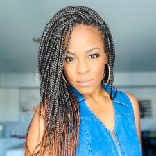 Shari Armstrong (@ShariSimonne)