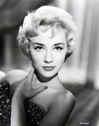 Carol Lesley's Instagram, Twitter & Facebook