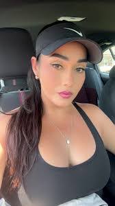 Claudia Deras's Instagram, Twitter & Facebook