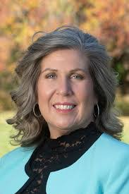 Sara Colvin's Instagram, Twitter & Facebook