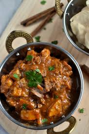 Slow Cooked Indian Beef Curry Recipe Slow Cooker Curry Curry Recipes Food Recipes