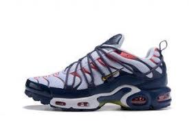 Drake Reveals A Custom Nike Air Max Plus For Stage Use Multi Color Sneakers Men S Running Shoes Mens Sneakers Nike Air Max Nike Air Max Plus Nike Air Max Tn