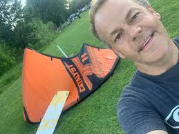 Kiteboarding in light wind at Ramsey White Bear Lake
