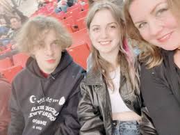 Argiope aurantia spider showcasing new outfit